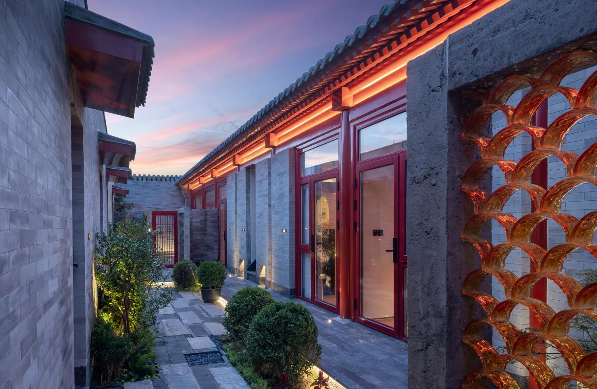 Happy Dragon Courtyard- Newly Renovated With French Windows, Near Tian'Anmen Forbidden City,Lama Temple And Heaven Temple, 3Minutes Walk From Subway,Fluent English Speaking With Tourist Sights Tickets Service ,Free Coffee &Laundry Service Beijing Eksteriør bilde