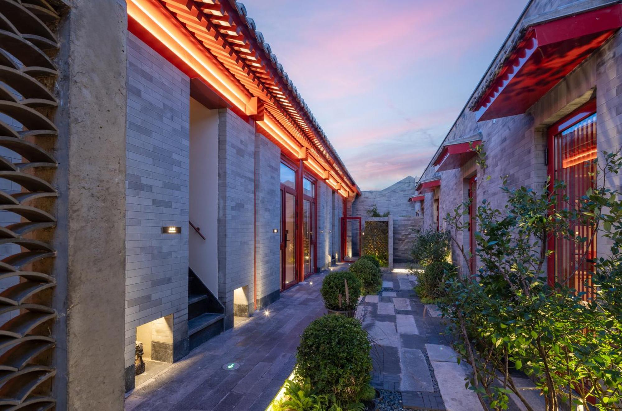 Happy Dragon Courtyard- Newly Renovated With French Windows, Near Tian'Anmen Forbidden City,Lama Temple And Heaven Temple, 3Minutes Walk From Subway,Fluent English Speaking With Tourist Sights Tickets Service ,Free Coffee &Laundry Service Beijing Eksteriør bilde