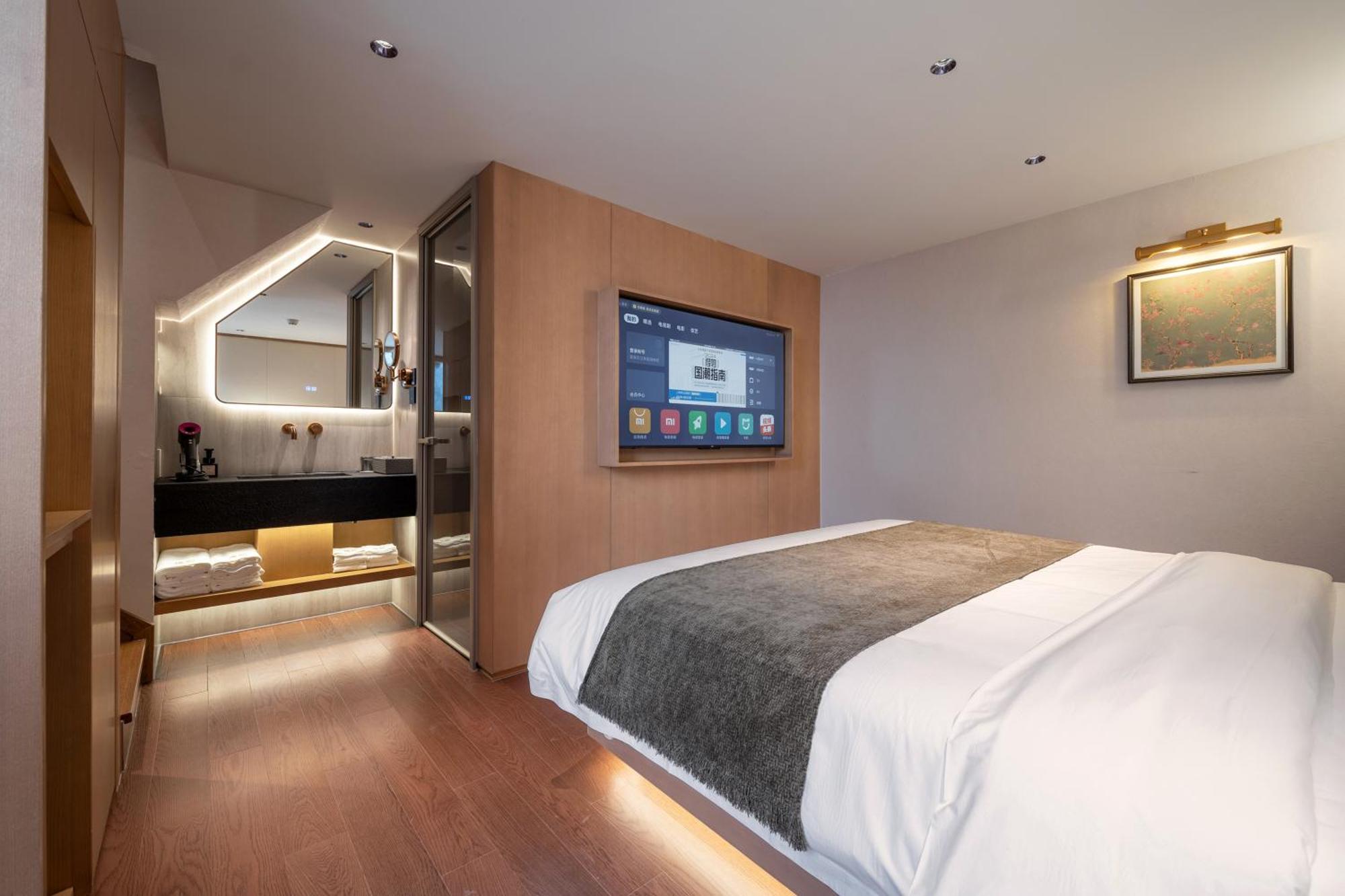 Happy Dragon Courtyard- Newly Renovated With French Windows, Near Tian'Anmen Forbidden City,Lama Temple And Heaven Temple, 3Minutes Walk From Subway,Fluent English Speaking With Tourist Sights Tickets Service ,Free Coffee &Laundry Service Beijing Eksteriør bilde