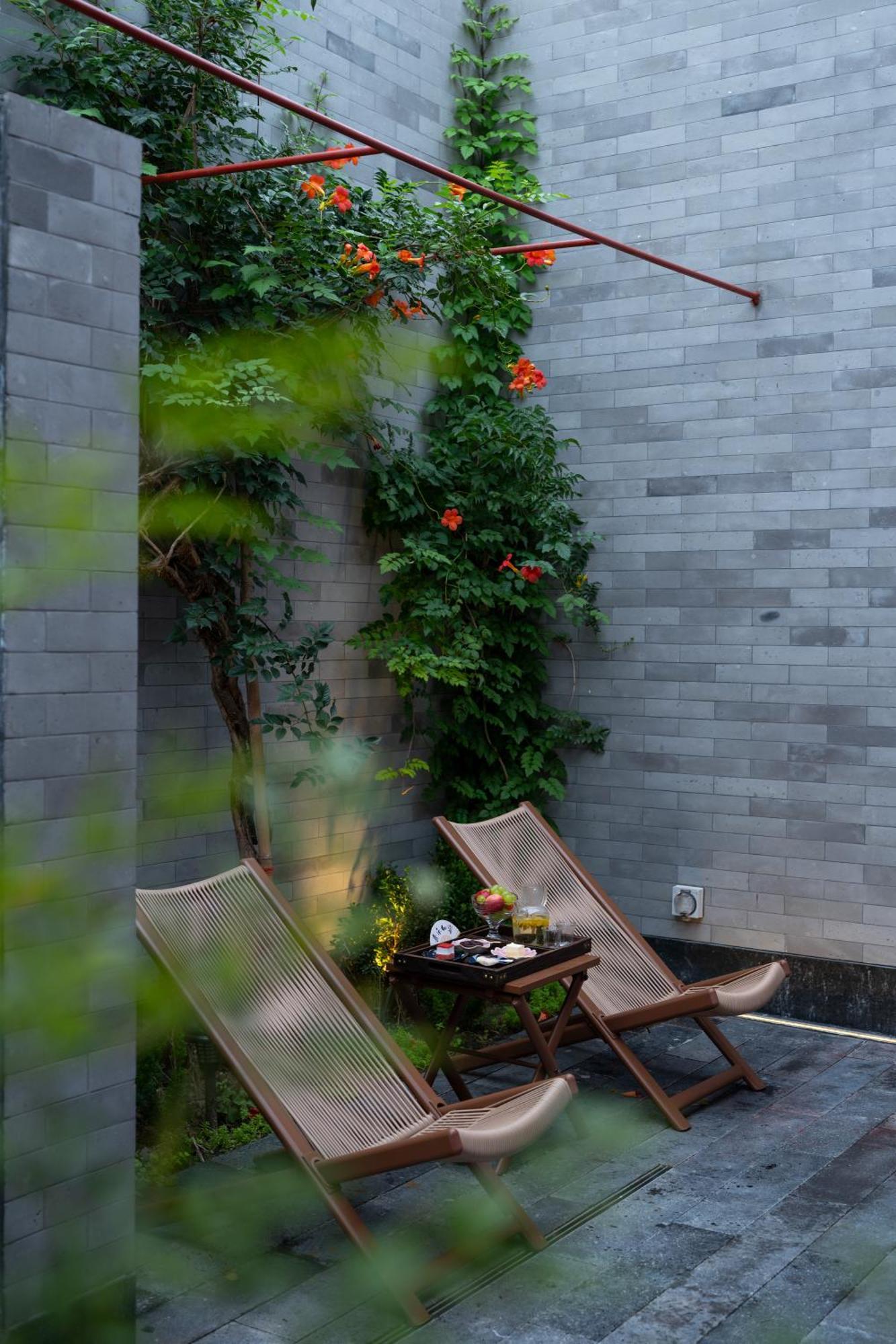 Happy Dragon Courtyard- Newly Renovated With French Windows, Near Tian'Anmen Forbidden City,Lama Temple And Heaven Temple, 3Minutes Walk From Subway,Fluent English Speaking With Tourist Sights Tickets Service ,Free Coffee &Laundry Service Beijing Eksteriør bilde
